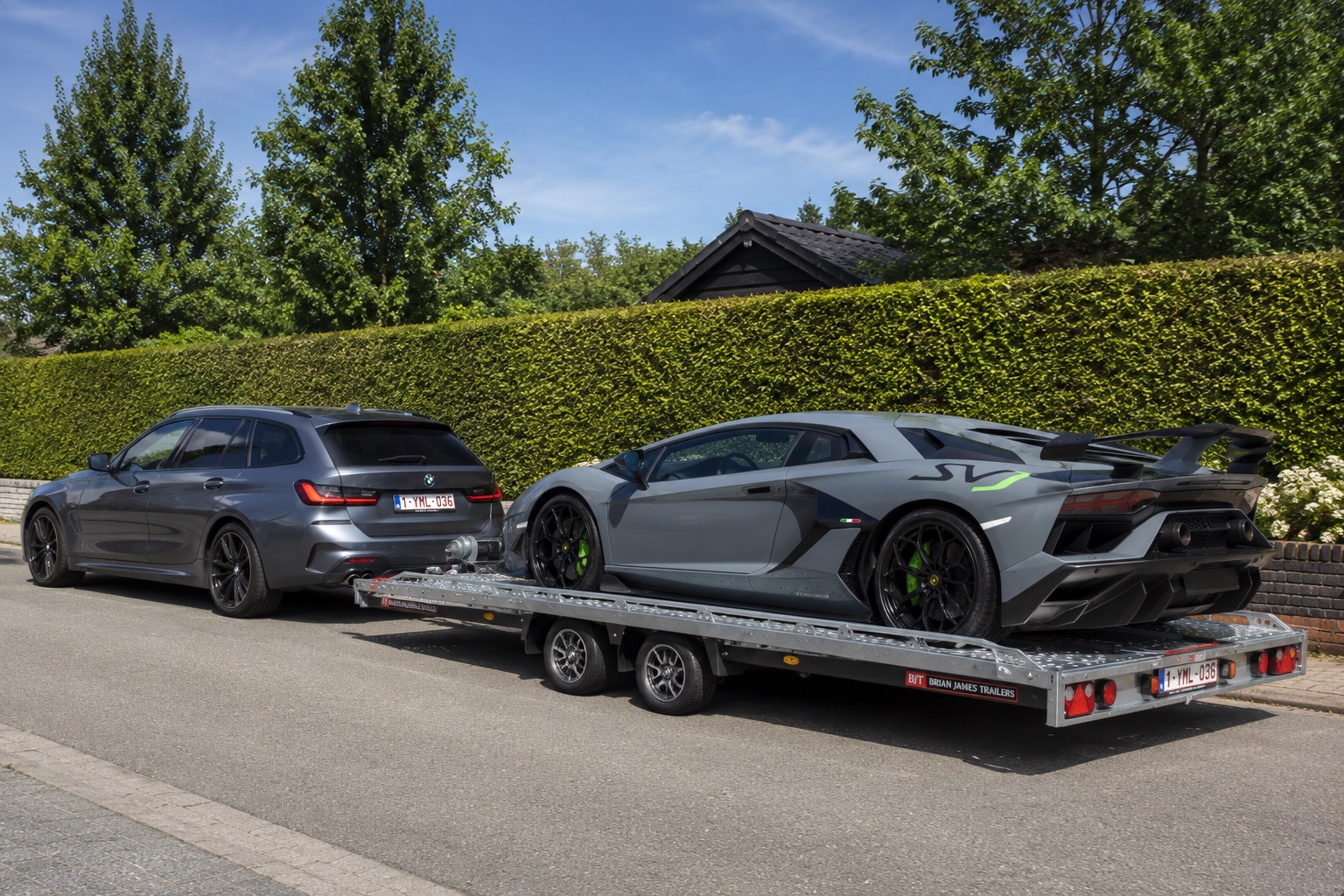 Lamborghini grise transportée sur le plateau PAT Solutions